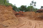 Quảng Ngãi:
Giật gấu vá vai nguồn đất đắp cho đường dẫn dự án cầu 245 tỷ
