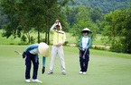 Việt Nam: Nghề 'két-đi' trên sân golf thu nhập bao nhiêu?