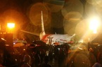 Máy bay gặp tai nạn kinh hoàng ở Ấn Độ, nguyên nhân do đâu?