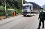Lạng Sơn: Tạm dừng tiếp nhận xe hoa quả tươi, vẫn tồn 1.500 xe chưa xuất sang Trung Quốc