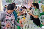 Phiên chợ thực phẩm đặc biệt giữa trung tâm TP.HCM