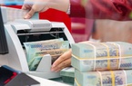 Lãi suất tiền gửi nhiều ngân hàng lại tăng kịch trần