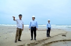 Tỉnh Quảng Ngãi kiểm tra "nóng" khu vực nguy cơ sóng cuốn làng ra biển