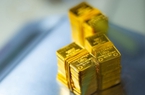 Giá vàng hôm nay 30/11: Vàng nhích nhẹ nhờ đồng USD yếu hơn