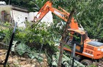 Bình Định: Cận cảnh phá dỡ công trình tại "điểm nóng" xây dựng không phép ở Quy Nhơn