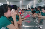 Long đong đời công nhân cuối năm (Bài 3): Khóc “đã”, rồi đứng lên