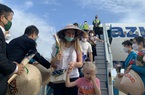 Doanh nghiệp tạm ngưng đón khách Nga đến Việt Nam