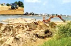 Quảng Ngãi:
Tỉnh chỉ đạo điều tra, xử lý 2 doanh nghiệp khai thác cát lậu ở sông Vệ

