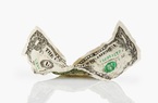 Các biện pháp trừng phạt sẽ tác động như thế nào đến đồng USD?
