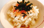 Người Nhật khen sashimi chấm muối tôm Việt Nam ngon