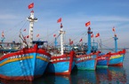 Nỗ lực gỡ “thẻ vàng” IUU: “Soi” tàu cá có nguy cơ 
vi phạm từ bến