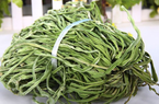 Loại rau trông như nắm cỏ khô nhưng là hàng quý hiếm, người người rầm rộ chi tiền triệu mua về ăn Tết