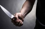 Nhóm côn đồ xông vào quán nhậu dùng hung khí tấn công 4 người bị thương, nghi do ghen tuông