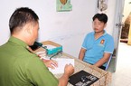 Thua bạc, tự cứa nhiều nhát vào cổ và bụng mình để “dàn dựng” bị cướp