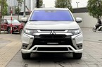 Sắp có đời mới, Mitsubishi Outlander cũ xuống giá ngỡ ngàng