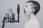 Kiến trúc sư chia sẻ những khác biệt quan trọng khi thiết kế phòng hát karaoke tại nhà