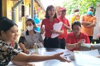 Nhiều người đi hiến máu nhân ngày Thầy thuốc Việt Nam