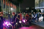 TT-Huế: Tạm giữ hàng loạt quái xế lạng lách, bốc đầu xe, ném vỏ chai bia vào công an 
