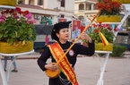 Mang trang phục tự dệt bằng vải bông, thí sinh người Tày gây bất ngờ tại cuộc thi trang phục dân tộc huyện Lục Ngạn