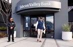 Bộ Tư pháp Mỹ xúc tiến điều tra vụ ngân hàng SVB, nhà đầu tư "rón rén" mua lại cổ phiếu ngân hàng