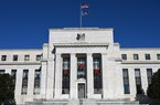 Bất ổn ngân hàng làm đảo lộn mọi dự đoán về đường hướng lãi suất của Fed