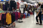 Tiểu thương khổ sở với tem, nhãn quần áo