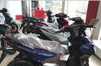 Xe máy tay ga loạn giá ở nhiều đại lý