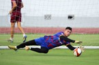 Thủ môn Quan Văn Chuẩn quyết giữ sạch lưới ở SEA Games 32 