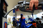 Giá xăng dầu hôm nay 21/4: Giá xăng dầu có thể giảm bao nhiêu chiều nay?