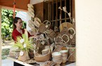 Trồng thứ cây cao chót vót, dân một làng cổ ở Quảng Nam bán từ quả cho tới bẹ lá, thu bộn tiền