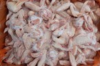 Giá gà vịt trong nước chạm đáy, gà đông lạnh vẫn ùn ùn về Việt Nam