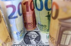 Euro suýt chạm đỉnh, kinh tế Mỹ đè nặng lên USD
