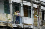 Những chung cư “chờ sập” - Bài 3: Cận cảnh sự nhếch nhác, xuống cấp trầm trọng bên trong các chung cư
