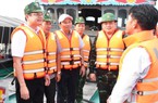 Phó Chủ tịch UBND tỉnh Thừa Thiên- Huế tham gia tuần tra xử lý khai thác hải sản bất hợp pháp trên biển 