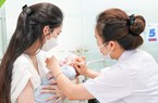 Bệnh truyền nhiễm trẻ em dễ mắc trong mùa hè, ngừa được bằng vaccine, cha mẹ nhất định phải biết