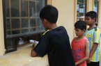 Dùng trẻ em gom vé trận ĐT nữ Việt Nam, "phe vé" Campuchia tung chiêu trục lợi tại SEA Games 32