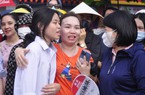 Phụ huynh Quảng Ninh thắc thỏm, ăn không ngon, ngủ không yên khi con thi vào lớp 10  