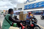 Tài xế xe công nghệ lo âu vì thu nhập giảm