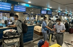 Hành khách đi máy bay lưu ý khi mang theo túi xách, vali tích hợp pin 