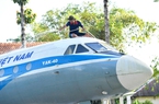 Máy bay biển hiệu hàng không Việt Nam ở cù lao ông Hổ của An Giang