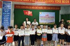 Quảng Nam: Trao học bổng cho học sinh, sinh viên khó khăn