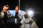 Lai kéo tàu cá Phú Yên bị nạn trên biển về trong đêm