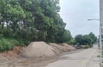 Huyện Sóc Sơn (Hà Nội): Bãi vật liệu không phép, gây ảnh hưởng tới người dân