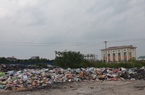 Bãi rác thải ô nhiễm dài hàng trăm mét trên đường gom cao tốc Hà Nội - Bắc Giang khiến người dân lo bệnh tật