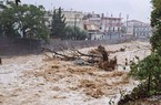Clip: Mưa lớn gây lũ lụt ở Bulgaria khiến ít nhất 2 người thiệt mạng