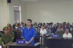 Xách rựa chém vợ chồng hàng xóm thương vong vì lời đồn "nói xấu"