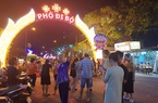 Hàng nghìn người đổ xô về tuyến phố đi bộ đầu tiên ở Hòa Bình trong ngày đầu thử nghiệm
