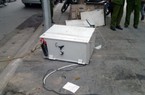 ATM bị phá tung, két sắt  bị quăng ra giữa vỉa hè Hà Nội