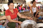 "Thâm nhập" chợ côn trùng - đặc sản núi rừng độc nhất đất Sơn La