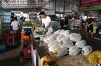 Thương lái Trung Quốc: Họ là ai mà nông sản Việt "ám ảnh"?